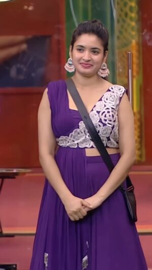 Rathika Rose Instagram - As the cameras roll in the Bigg Boss house, her cuteness is a constant source of joy for viewers and a breath of fresh air in the intense environment. Her endearing gestures and interactions create moments that we eagerly anticipate with each episode, making her the darling of the house.

DESIGNED BY @adika_fashion_cafe 
JEWELLERY BY @aanvitrends 

#biggboss7telugu #rathikarose #biggbosstelugu #bigbosstelugu #starmaa #pspk #kohinoor #viralvideos #instareels