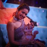Rathika Rose Instagram - As said that , when the squirrel bought pebbles to help Lord Rama’s army in building the bridge to Lanka. Same way the lovely little one helped me to recognise who I am now ! That’s where my BB journey started , feeling positive and will definitely build a strong bridge to my career with no time ! #biggboss #biggbossseason7 #rathikarose #rathika #success #trendingreels Jewellery : @fashioncurvee Jewellery: @aditi_collection