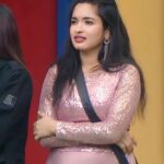 Rathika Rose Instagram - Too glam to give a damn COSTUME BY @the_house_of_hues STYLED BY @harinireddym #rathikarose #biggboss7telugu #biggbosstelugu #starmaa #bigbosstelugu