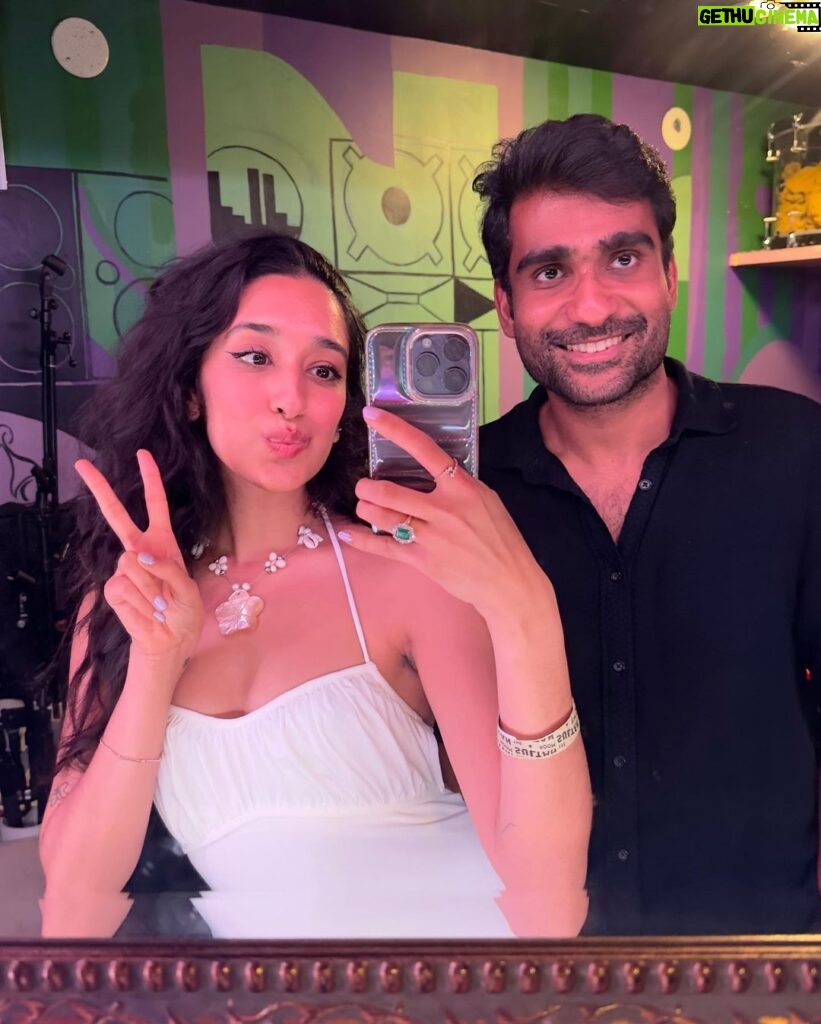 Raveena Aurora Instagram - people with songs named “bloom” supremacy 🧎🏽‍♀🧎🏽‍♂🧎🏽‍♀🧎🏽‍♂prateek is such a sweetieeee so happy I could be on his song , out everywhere now ♥ Brooklyn, New York