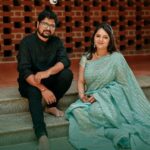 Ravi G Instagram - A Musical Navaratri 2022- Ep 6 Collab #6 Ft. Ravi G Sriranjani Santhanagopalan in collaboration with Ravi G presents "Chandrachooda” by Sri Purandara Dasa Today, playback singer, star Ravi G and I are releasing a project very close to our hearts- a neo Carnatic spin on the classic Purandaradasa composition- "Chandra Chooda" in Raga Darbari Kanada. Ravi is a master, nay not jack, MASTER of all trades. He wears several hats and aces all of them- a singer, programmer, keyboardist, a Mridangam player- what can he not do? Extremely thrilled to have worked on this project with him. Hope you all enjoy as well! Do listen on earphones 🙏 PC: This song is a perfect road trip companion! Vocals: Sriranjani Santhanagopalan Ravi G Recording and musical arrangements Ravi G Audio recorded at Sound Creed Studios Video recorded at Miththam, Thiruvidanthai Mix and Master Ishit Kuberkar Hair and Make up @vivahammua Videography and Editing Team Picturemakers Director - Praveen Padmanaban Cinematographers - Manoj Muthu & Varun Dinesh Drone - Manikandan Kesavan Editor - Aravindh A Production - Suriyakumar K