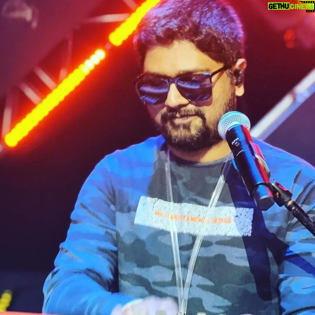Ravi G Instagram - A pic of our beloved singer @ravig_official on keys🎹 at @anirudhofficial concert on malaysia ❤‍🔥 Pc:@vbzu Do follow this page and support ❣ #onceuponatimeinmalaysia #onceuponatime #anirudhravichander #anirudhconcert #ravig #naanpizhai #porkandasingam Kuala Lumpur, Malaysia