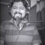 Ravi G Instagram - Home jam series - My Favourite- No.22 Azhagiya cindrella - Kangalal kaithu sei #ravig #réel #artist #reelsinstagram #artistinstagram #homejamseries #lifeofamusician #tamil #arrahman #bharathiraja #chennai #musically #cover #tamilsongs #hariharan