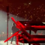Ravi G Instagram - Paris was surreal !!! Naan pizhai sing along with all the lovelies❤️❤️Thank you Rockstar @anirudhofficial for your energy and the experience❤️ vc :- @adithyark.music thambi❤️ #paris #naanpizhai #kill #liveconcert #livesinging #onceuponatime #krk #kaathuvaakularendukaadhal #oneofakind #love #kollywood