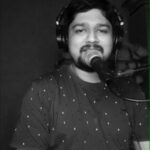 Ravi G Instagram - Home jam series - My Favourite - No.9 Oru Dheivam Thandha #ravig #réel #artist #reelsi̇nstagram #artistinstagram #homejamseries #lifeofamusician #tamil #arr #arrahman #chennai #musically #cover #tamilsongs