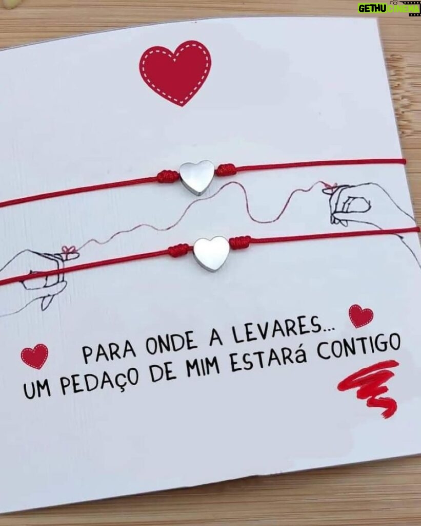 Rebeca Instagram - Quase a chegar o “dia dos Namorados”❤️❤️ e o “dia do pai” ❤️❤️ e eu gosto muito de comprar as prendinhas cedo 🤩🤩 já escolhi, mas não vou dizer quais foram 😂 e vocês deem uma vista de olhos na loja @colares_de_catia_prata e façam os vossos pedidos 👌