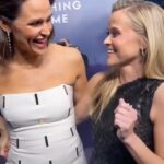 Reese Witherspoon Instagram - Just your Moms of Instagram™️ here to remind you to wear a sweater y’all 🤣💕 And make sure to go watch #TheLastThingHeToldMe on @appletv! Episode 3 is NOW streaming!!