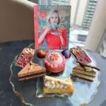 Reese Witherspoon Instagram - Boston! It was a wicked good time. Loved the clam chowder, Dunkin' cream pie specials and the duck tour 💗🍩🦆