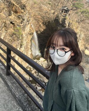 Reia Yonekura Instagram - ꒰ঌ ‪ こ つ ぶ と こ ま め  ໒꒱
と母上

#鬼怒川絆 #温泉旅行