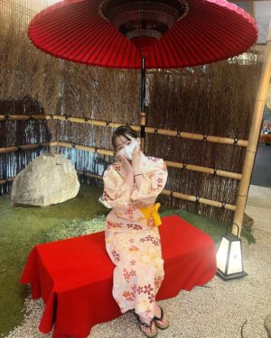 Reia Yonekura Instagram - ꒰ঌ ‪ こ つ ぶ と こ ま め  ໒꒱
と母上

#鬼怒川絆 #温泉旅行