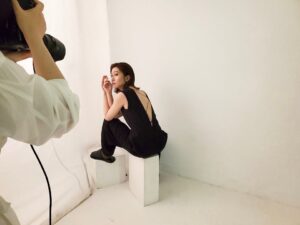 Reika Sakurai Instagram - @anan_web 

足元スリッパ。