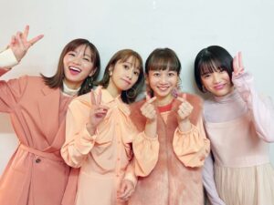 Reika Sakurai Instagram - 本日 映画『シノノメ色の週末』
完成披露試写会でした！
久し振りにシノノメメンバーが勢揃い！
このご時世、映画館で皆さまに無事
お披露目出来た事。
本当に幸せです。
公開は11/5 です！ほっこり甘酸っぱいガールズムービーお楽しみに♡

#シノノメ色の週末