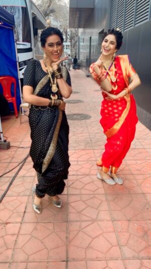 Reshma Shinde Instagram - Must say ! Most awaited reel with my reshmiii Luww 💕!!!! 🤪🤪
#tumtum #ondemand 
@star_pravah 
.
.
#reelsinstagram #traditional #dance #trending #trendingreels #instagram #marathimulgi #marathiactress #pagalpanti #majja