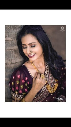 Reshma Shinde Instagram - 💜🌸💜
.
HMUA- @tejasvikadam_makeupartist 
shoot by- @portraitroom_ 
outfit- @designertanu_