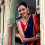 Reshma Shinde Instagram - लैला 💙🖤 . . visit @mysilklove for more beautiful collection ❤️ . #reshmashinde #reelitfeelit #trending #trendingreels #reelitfeelit #tranding #love #reels #happiness #reelskarofeelkaro #instagram #instagood #instadaily #instalove #instabeauty #instagood #instafashion #instapic #instalike #instafollow #instaphoto #instacool