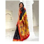 Reshma Shinde Instagram - Post diwali vibes🪔✨🪔 #happy #goodvibes #paithani visit @mysilklove for more beautiful collection ❤️