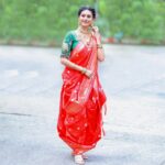 Reshma Shinde Instagram – स्टार प्रवाह परिवार गणेशोत्सव २०२३..
आरती घराघरातली..