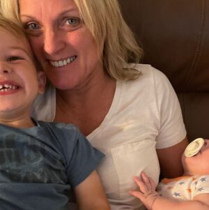 Rhonda Vincent Instagram - It’s Grammy reporting for doody. 😁