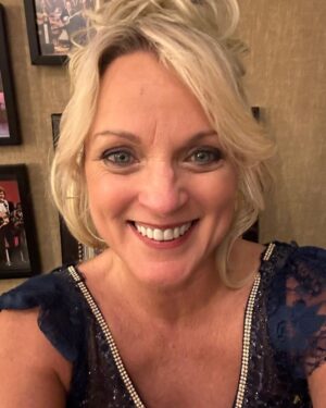 Rhonda Vincent Instagram - If you’re happy and you know it and especially if you’re not happy — JOIN ME THIS MORNING at 11am - Lebanon Tennessee - 81 Franklin Road - Family Baptist Church - God doesn’t always promise that we will be happy…… until we reach Heaven! But we can rejoice and uplift each other till we get there. At Family Baptist we sing hymns, pray, and Pastor Joe Nelms will bless your heart with the message!  Hurry - church starts at 11am. (Did you turn your clock back?)