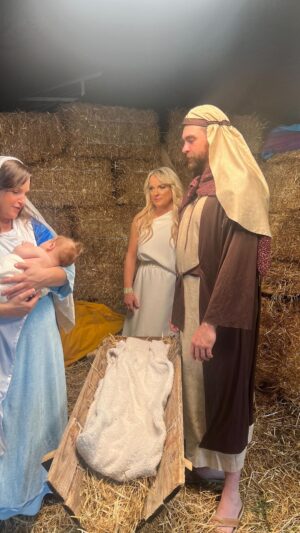Rhonda Vincent Instagram - A sneak peak of the new music video for Mary Did You Know that’s coming out soon! You might recognize some faces.