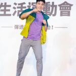 Riesling Hsieh Instagram - - 耶～～是UNIQLO！ 這次來參加UNIQLO的生活運動會！ 我們總說人活著就是要動，因為能動就是福啊～～ 之前沒有參與過這類型的活動，對我來說蠻新鮮的，然後帶那麼多人一起運動，也是第一次啦（主要帶的還是教練^_^） - 這次穿著SPORT UTILITY WEAR運動機能系列 運動的時候就不怕濕濕黏黏了😖 上衣是DRY-EX 超速乾機能系列，非常非常吸汗且快乾，對於這種爆汗型的我真的是一大福音 當天活動才跳一下我就滿頭大汗，但結束後沒幾分鐘就乾了，阿嘟是不是太快😍 褲子是Ultra Stretch 特級彈性機能系列，不管角度多大都可以彈性伸展！而且也很透氣快乾，不會感到悶悶不舒服。 外套是防曬抗UV系列，穿得住的抗UV系列，可阻隔90％紫外線，對於陽光敏感的朋朋們是非常適合的單品，同時具備防潑水機能，隨身一件真的很實用！☺️ @uniqlo_taiwan https://www.uniqlo.com/tw/collection/sport-utility-wear/women/ https://www.uniqlo.com/tw/collection/sport-utility-wear/men/ #UNIQLO運動機能系列 #彈透乾想動就動 #UNIQLO生活運動會 #UNIQLO #UNIQLOLIFEWEAR #UNIQLOTAIWAN #LifeWear簡約更顯不凡