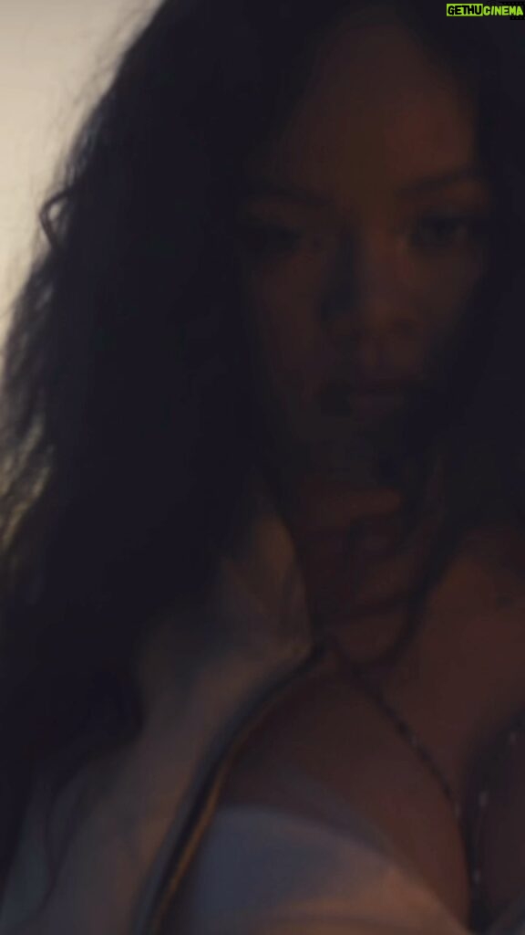 Rihanna Instagram - 🙅🏾‍♀…