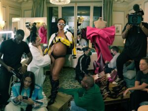 Rihanna Instagram - back at it with the legendary @annieleibovitz for @voguemagazine
