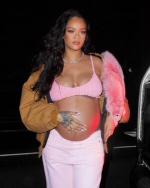 Rihanna Instagram - ya boy @diggzy out here ackin up