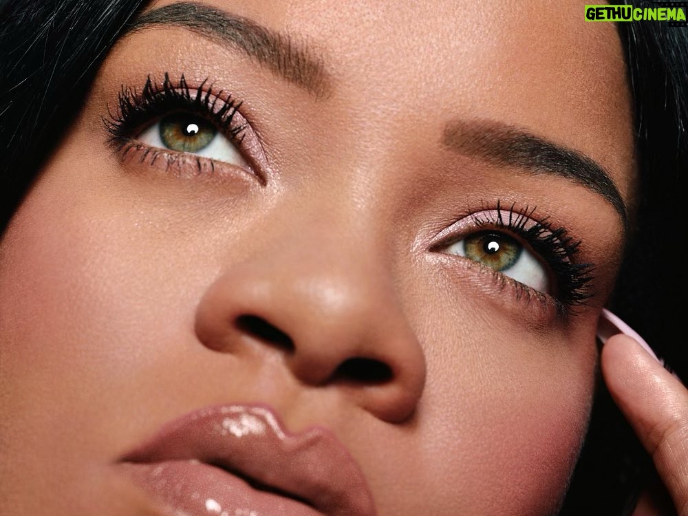 Rihanna Instagram - new baddie on da block….and she #HELLATHICC @fentybeauty new volumizing mascara coming march 28 fentybeauty.com