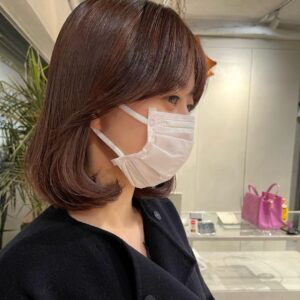 Rina Aizawa Instagram - 年末最後に髪を整えてもらいました💇🏻‍♀️🤍
毎回雰囲気を変えてくれるので嬉しい☺️✨

そして今年ももうすぐ終わってしまいますね❄️
一年あっという間だったなぁ💭
仕事納めをして私は少し体調を崩してしまいました💦毎年ではないけどよくそうなりがちです☹️皆さんも身体に気をつけて過ごして下さい‼︎

よいお年をお迎えくださいね❤️
