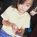 Ririsa Miyazaki Instagram - ばらかもん第6話見ていただきありがとうございます！！ この間真剣に作っていたものは糸巻きぐるまでした☺︎ #ばらかもん #フジテレビ #琴石なる役