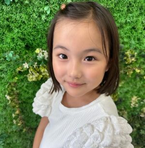 Ririsa Miyazaki Instagram - 夏休みの宿題をしました！
あと少しで終わりそうです📖✏️