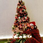 Ritika Badiani Instagram – We Wish You A Merry Christmas 🎄🎁❤️ 

#RitsBadiani #RitikaBadiani #Richy #MerryChristmas #ChristmasTree #Dog #Santa