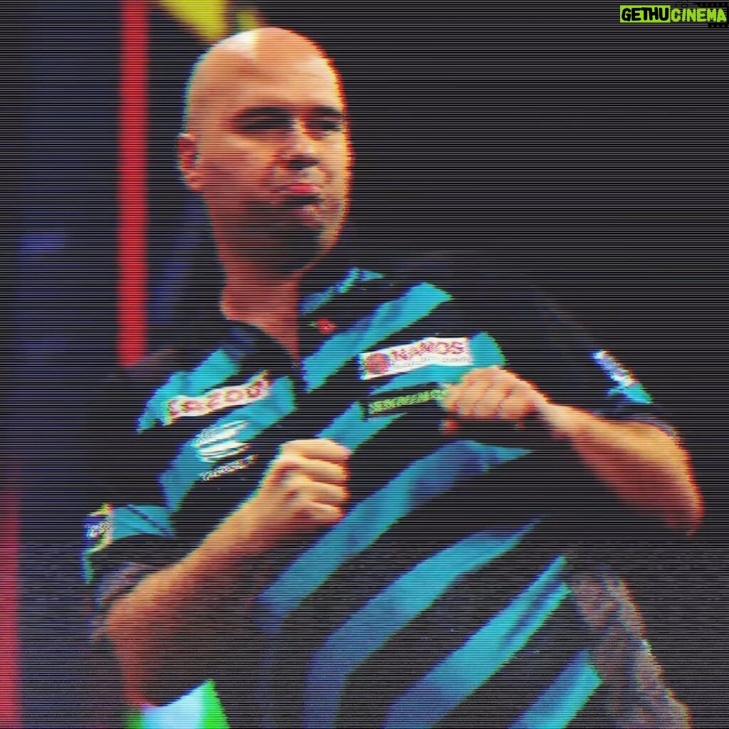 Rob Cross Instagram - Back on the Euro Tour for the Grand Prix in Sindelfingen. After winning Players Champs 11 a week ago just want to keep the wins coming. Finally getting the results my form was showing! ⚡🇩🇪 @targetdarts @NamosSolutions @jenningsbetinfo @scott_rbs