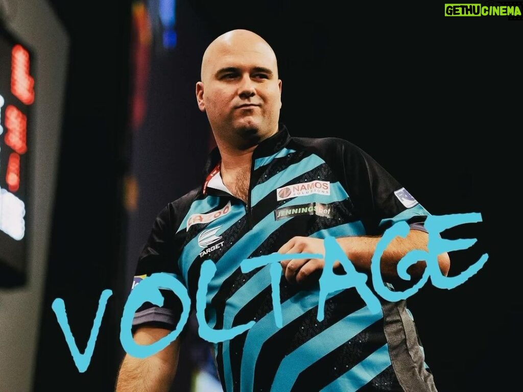 Rob Cross Instagram - We’ve all had a great day here in Bahrain. I’m looking forward to playing in the Masters on Thursday! I’ve drawn Nitin Kumar in the first round. ⚡🇧🇭 @targetdarts @NamosSolutions @jenningsbet @scott_rbs 📸 @_taylorlanningphotography_