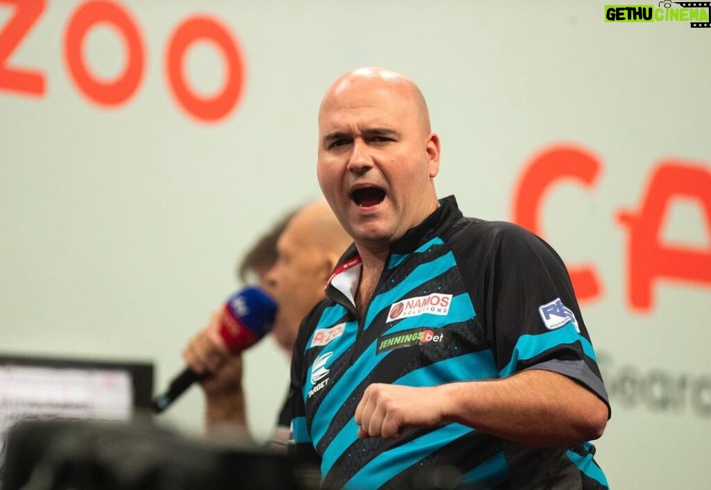Rob Cross Instagram - Very early start and win yesterday. Now prepping again to face Gary Anderson today! Not a bad first win but need to follow it up with a strong performance. Thanks for the messages. @targetdarts @NamosSolutions @jenningsbetinfo @scott_rbs 📸 @_taylorlanningphotography_