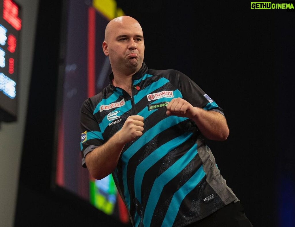 Rob Cross Instagram - That didn’t go to plan at all. Frustrating result. Onto the next one against Martin Schindler. We go again! @targetdarts @NamosSolutions @jenningsbetinfo @scott_rbs 📸 @_taylorlanningphotography_
