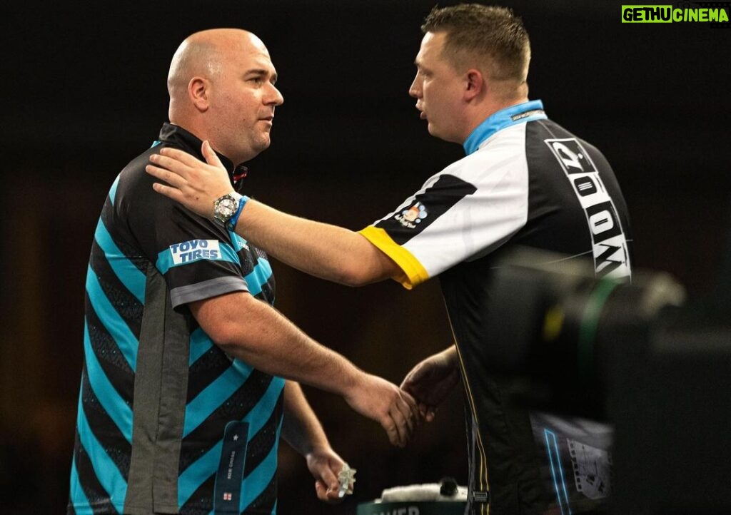 Rob Cross Instagram - Wow. What a match. Obviously delighted to be through. I never give up and I believe in my own game. Chris is a fantastic player and he will come back stronger. Onto the next one! ⚡ @targetdarts @NamosSolutions @pwrbyfluidity @scott_rbs 📸 @_taylorlanningphotography_