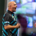 Rob Cross Instagram – Happy with the win and onto the next one. 
It wasn’t my best but I found the finishing when I needed to. The crowd were amazing today. Thanks so much for the support! ⚡️
@targetdarts @NamosSolutions @pwrbyfluidity @scott_rbs 

📸 @_taylorlanningphotography_