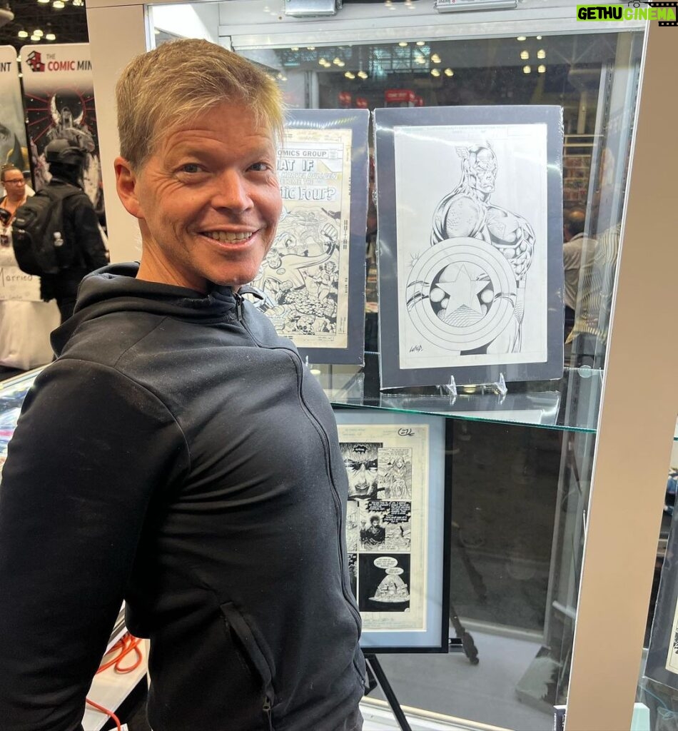 Rob Liefeld Instagram - Still poppin’. #captainamerica #marvel #robliefeld #heritageauctions