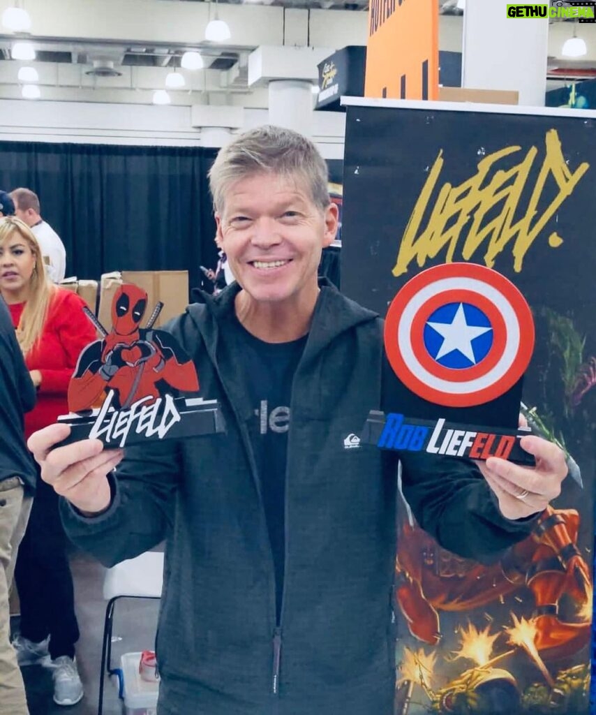 Rob Liefeld Instagram - New York you are the most fun, most amazing, most generous. I always have the best time! Thank you for the hospitality! #ladydeadpool #deadpool #marvel #robliefeld