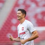 Robert Lewandowski Instagram - 🇵🇱 @laczynaspilka