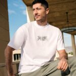 Robert Lewandowski Instagram - Comfort and freedom of movements are also important during casual days so choose your clothes wisely! 😎 Discover my new lifestyle collection at @4f_official #4F #4FxRL9 #paidpartnership