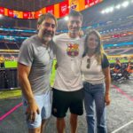 Robert Lewandowski Instagram - What an amazing meeting! It was a pleasure! @penelopecruzoficial @bardemantarctic @fcbarcelona