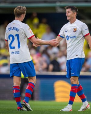 Robert Lewandowski Instagram - What a win 😎💪🏻
+3 points @fcbarcelona