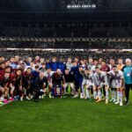 Robert Lewandowski Instagram - Thank you for your hospitality Japan! Unforgettable experience! @fcbarcelona