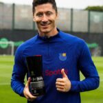 Robert Lewandowski Instagram - It is a great honor to be in @laliga Team of the Season! @fcbarcelona
