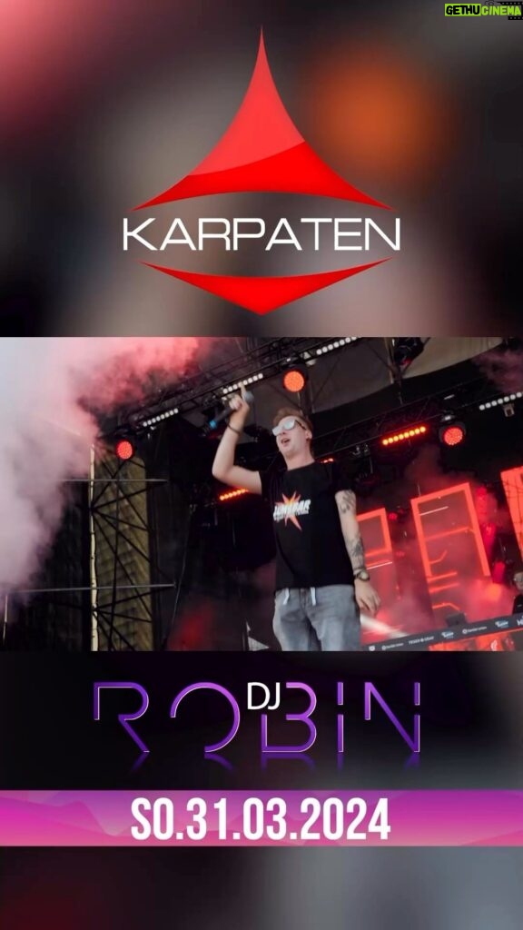 Robin Leutner Instagram - DJ & Live Act Announcement ‼ Wir freuen uns auf @djrobin1996 , der mit Layla den längsten NR 1 Hit in den deutschsprachigen Charts platzieren konnte. In dieser Saison hat er mit Bumsbar erneut einen Hit in den Top 10 platziert. Er wird für Mallorca Stimmung am Ostersonntag (31.3) sorgen, und zwar als Partyschlagersänger und DJ ‼ Zusamnen mit ISl Glück wird die Live Arena zum Mallorca Zentrum an Ostern! ABSOLUTE FEIERSTIMMUG ist garantiert, sobald die signifikanten ersten Töne des Dauerbrenners „Layla“ ertönen. ✔ sichert euch Maigang Tickets für den Ostersonntag unter karpaten-Maigang.de ✔oder holt euch die Bundle Tickets für das Opening Euer Festivalauftakt 2024! KARPATEN Headlines 🪩 Größtes Musikzeltfestival in NRW 💃🏼 5 Wochen voller Party 🗓 30.03 - 30.04.2024 📍 48683 Ahaus 🕶 nationale & internationale DJs, Live-Acts und Bands 🆕4 Musikareas ‼ 🚌 Bustransfer aus dem Kreis Borken, Coesfeld und Steinfurt. 🅿Gratis Parkplatz für Autos und Busse ➡ Gruppenangebote für Partytickets auf Anfrage 😍🙌 Wir freuen uns auf euch ! #karpaten2024 #party #endlichparty #abendtickets #rabatt #layla #djrobin#isiglueck Karpaten - DAS Musikzeltfestival in NRW