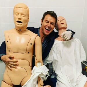 Rodger Corser Instagram - How’s your night going? #mates #yeahtheboys #friyay