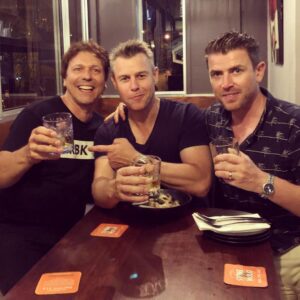 Rodger Corser Instagram - Best Bar in #brissy @stationrdbar Catching up with Melbourne bother hood